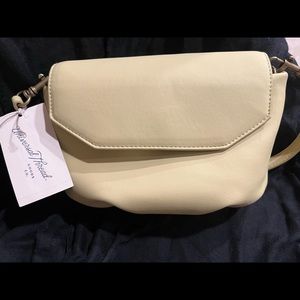 Universal thread yellow purse